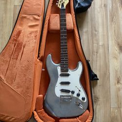 vintage hondo guitar + gig blade bag