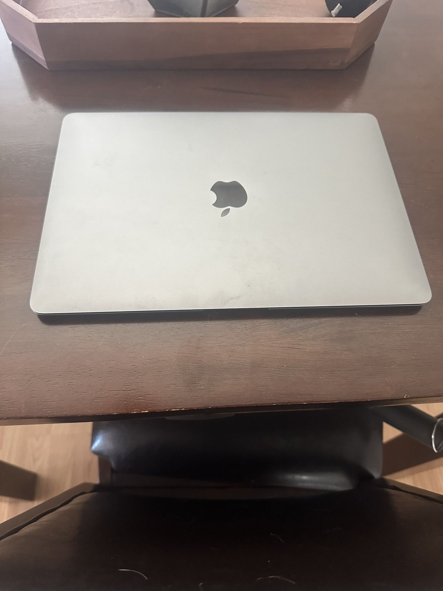 MacBook Air-13”: Like new