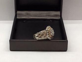 2.5 carat yellow and white gold diamond Ring