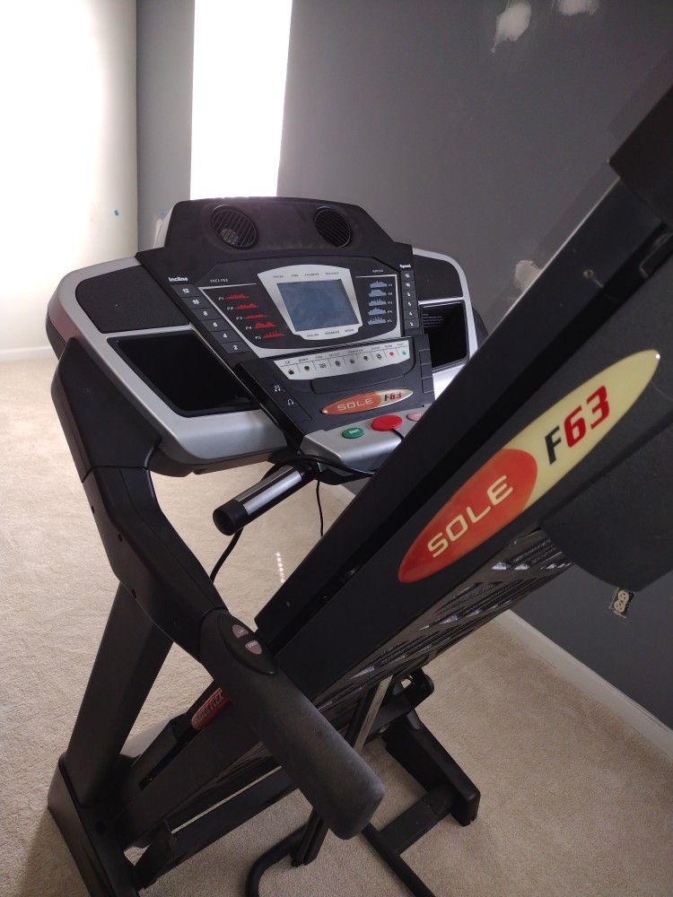 Sole F63 Treadmill 