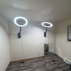 ring lights w wall mounts