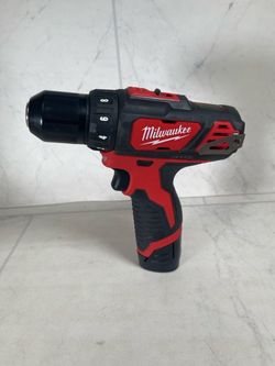 MILWAUKEE 2407-20 M12 12V 3/8" cordless drill/driver (A1G011015)