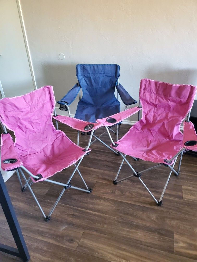 Set Of 3 Foldable Chairs & 1 Table