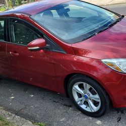 2014 Ford Focus SE 130k Miles Drives Great
