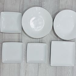 Plates Set - Excellent Condition