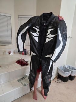 Gericke One-Piece Leather Motorcycle Racing Suit – Men’s Small – Excellent Condition