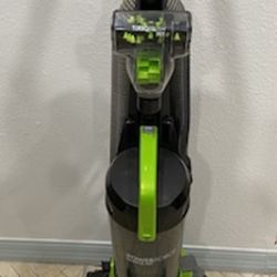 Bissell Powerforce Helix Pet+Vacuum