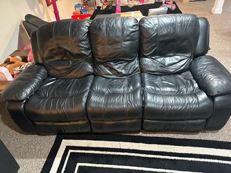 Black Leather Reclining Sofa – Super Comfortable – 3 Seats