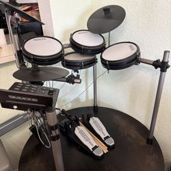 ✨ Brand New Simmons Electronic Drum Set – Never Used – Complete Kit! ✨