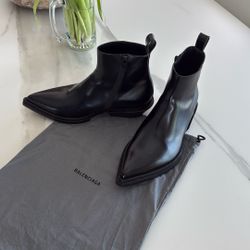 Balenciaga Men Leather Boots