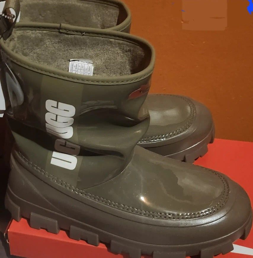 Ugg