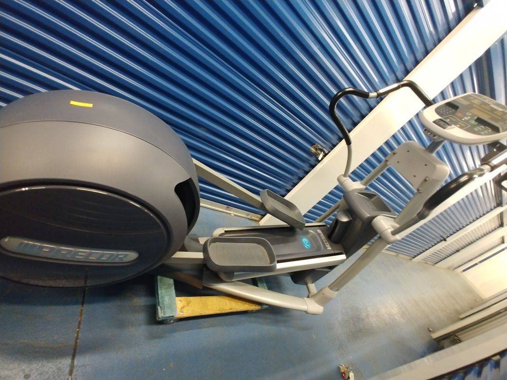 Precor 546 elliptical machine