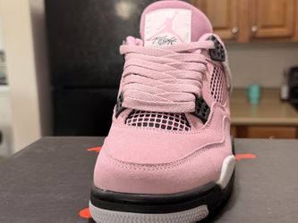 Air Jordan 4 orchid