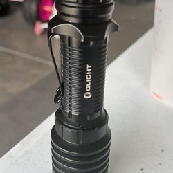 Olight Warrior Pro 