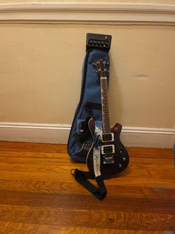Flight Vanguard electric ukulele