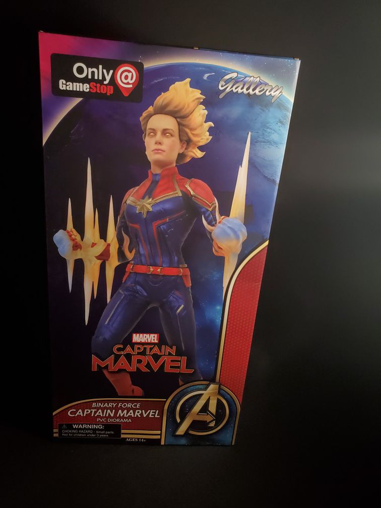 Captain Marvel Binary Power Statue