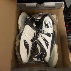 Balenciaga Track Runner Sz 41 (8M)