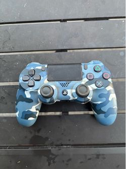 PS4 controller