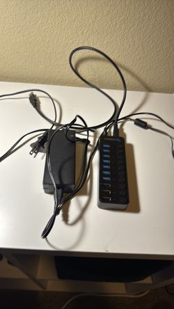 Sabrent 7 Port USB 3.0 Hub with 3smart charging ports