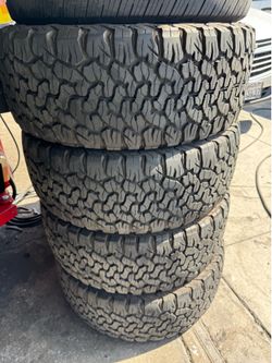 285/65r18 bfgoodrich ko2 tires en excelentes condiciones de vída las 4