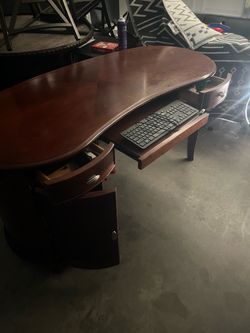 Nice computer desk