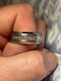 Men’s wedding band