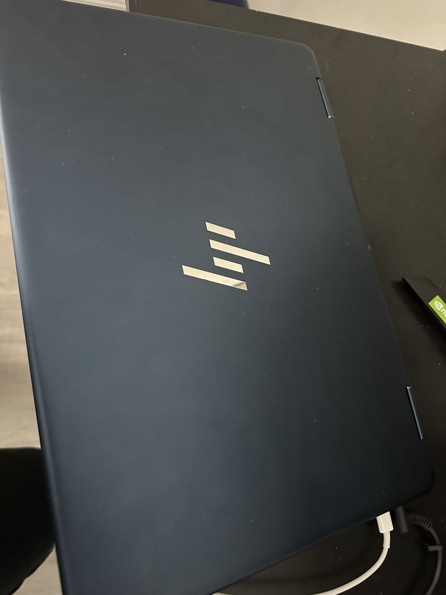 HP Spectre .