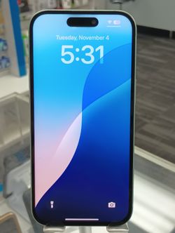 iPhone 15 128GB unlocked Green 