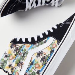 Vans Aloha Size 8.5