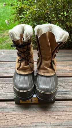 Eddie Bauer boots  size 9mens