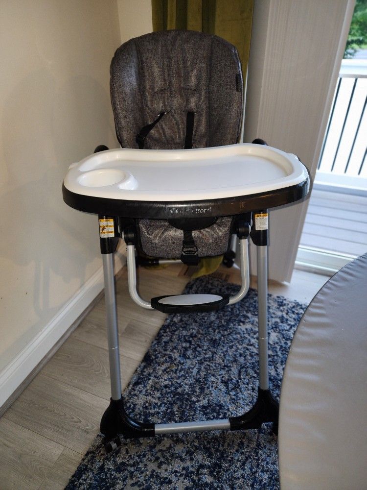 FREE: Baby Trend High Chair