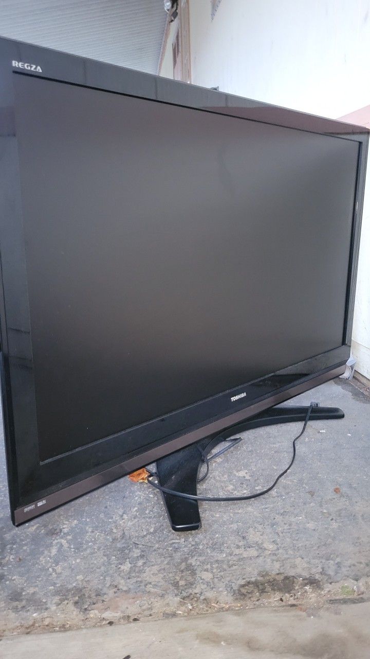 Toshiba 47in TV