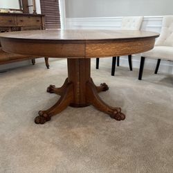 Antique Hastings Dinning Room Table