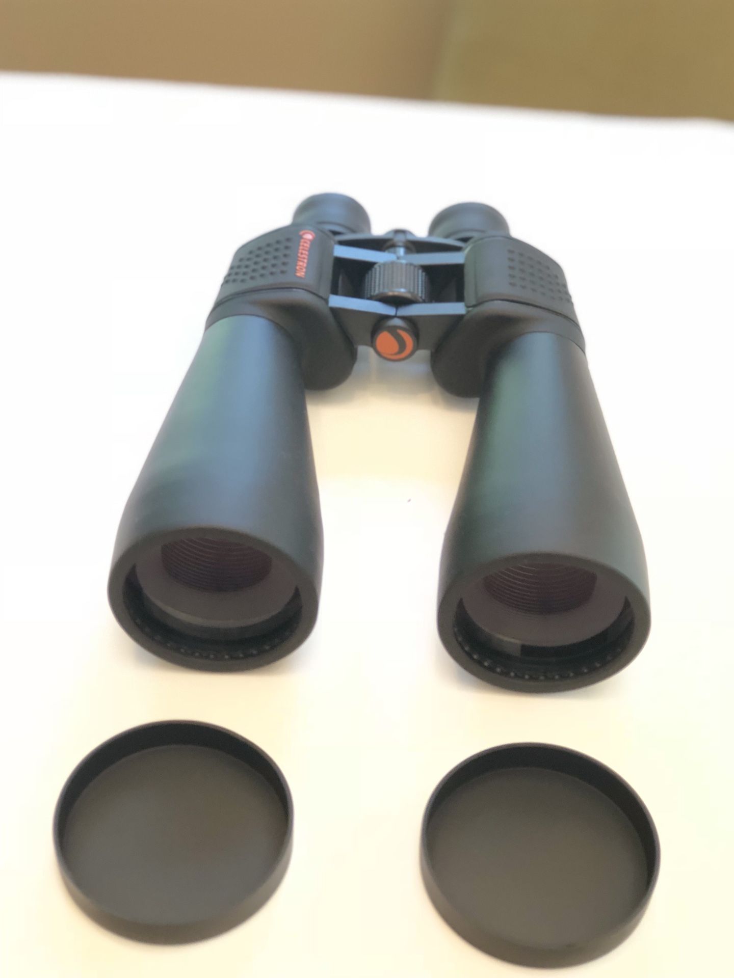 Celestron SKYMASTER Giant 15 X 70 Binoculars