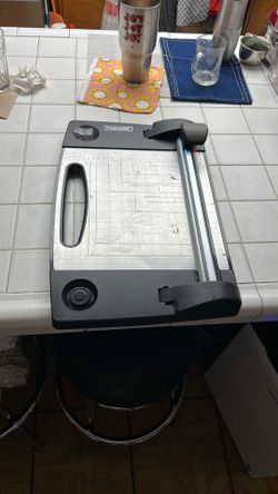 Fiskars papers cutter