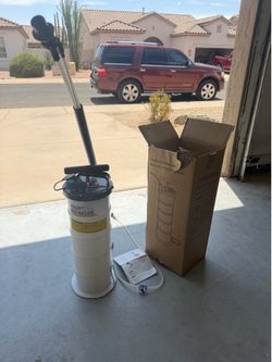 Pneumatic/manual oil extractor pump like new