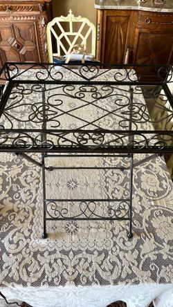 Southern Living Wrought Foldable Tray Table