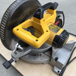 DeWalt 10” Compound Miter Saw - DW703