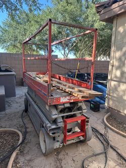 Skyjack Scissor lift