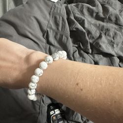 Howlite Beaded Bracelet 