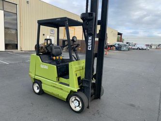 Clark forklift 5000 pound capacity 3 stage sideshift