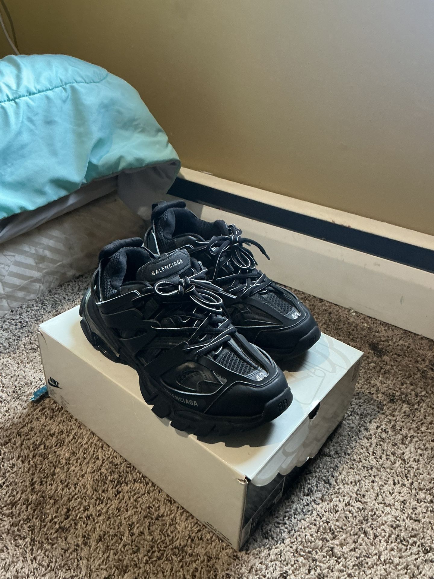 LED Balenciaga Runners