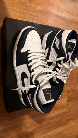 Jordan 1 Mid Obsidian/metallic Gold