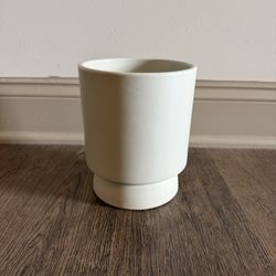 Ceramic planter