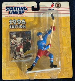 Mark Messier 1996 Starting Lineup New York Rangers NHL Sealed Figure & Card