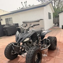 Yamaha Raptor 250 Black
