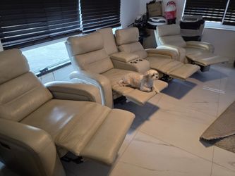 Reclainer sectional sofa