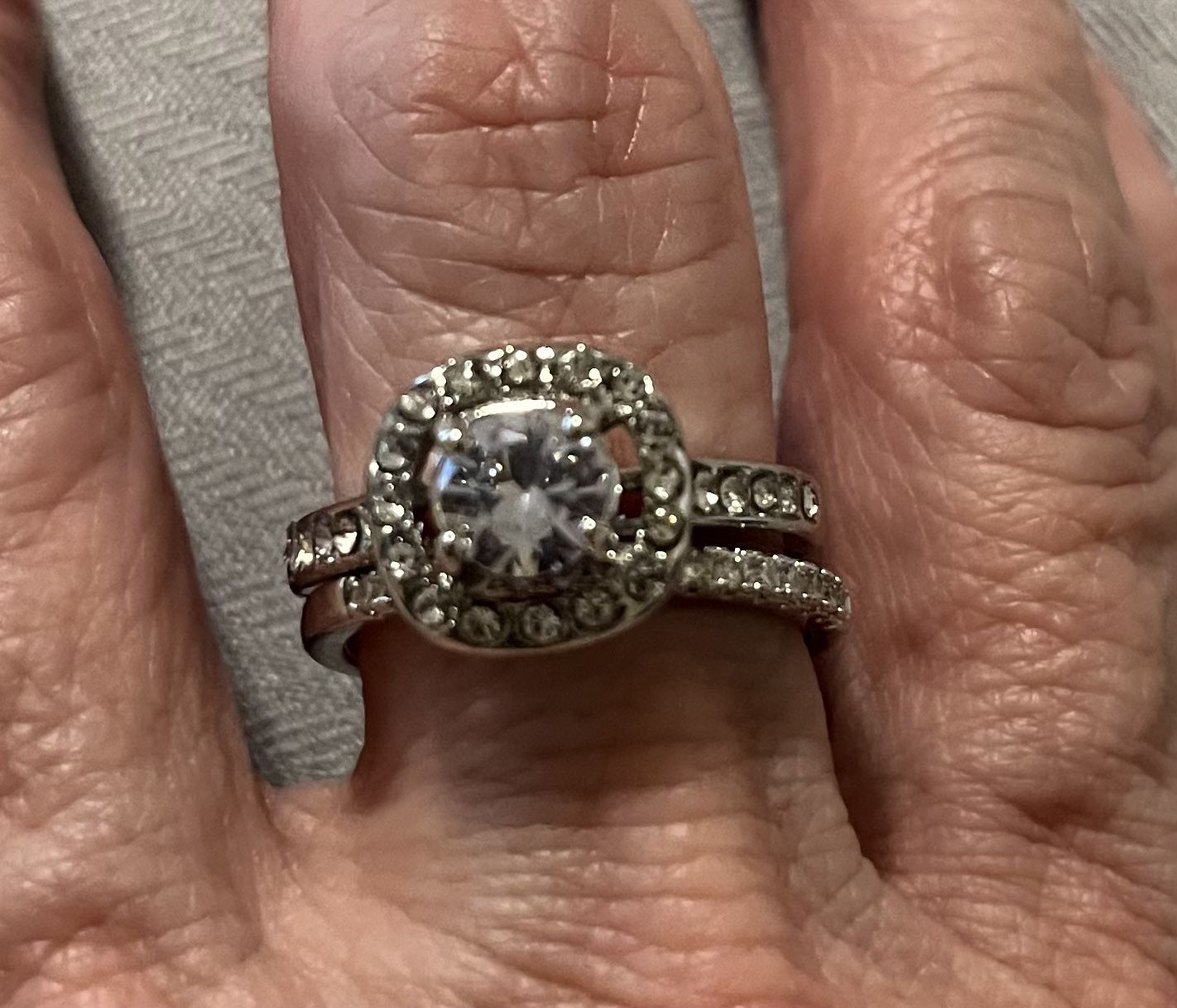 New 2 piece CZ Sterling silver wedding ring size 9