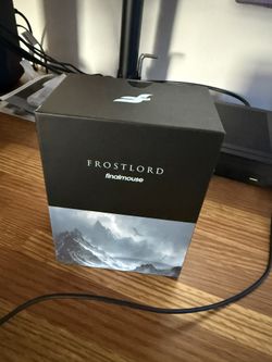 Finalmouse Frostlord (Medium)
