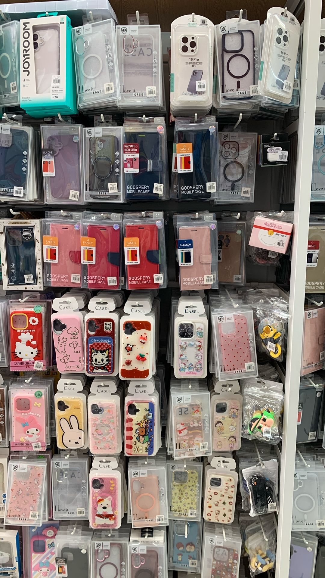 iPhone 16 Pro Cases Silicone Etc. MagSafe